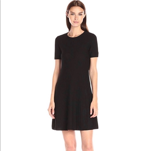 Theory Hialo Prosecco Short Sleeved Black Dress - Picture 2 of 3